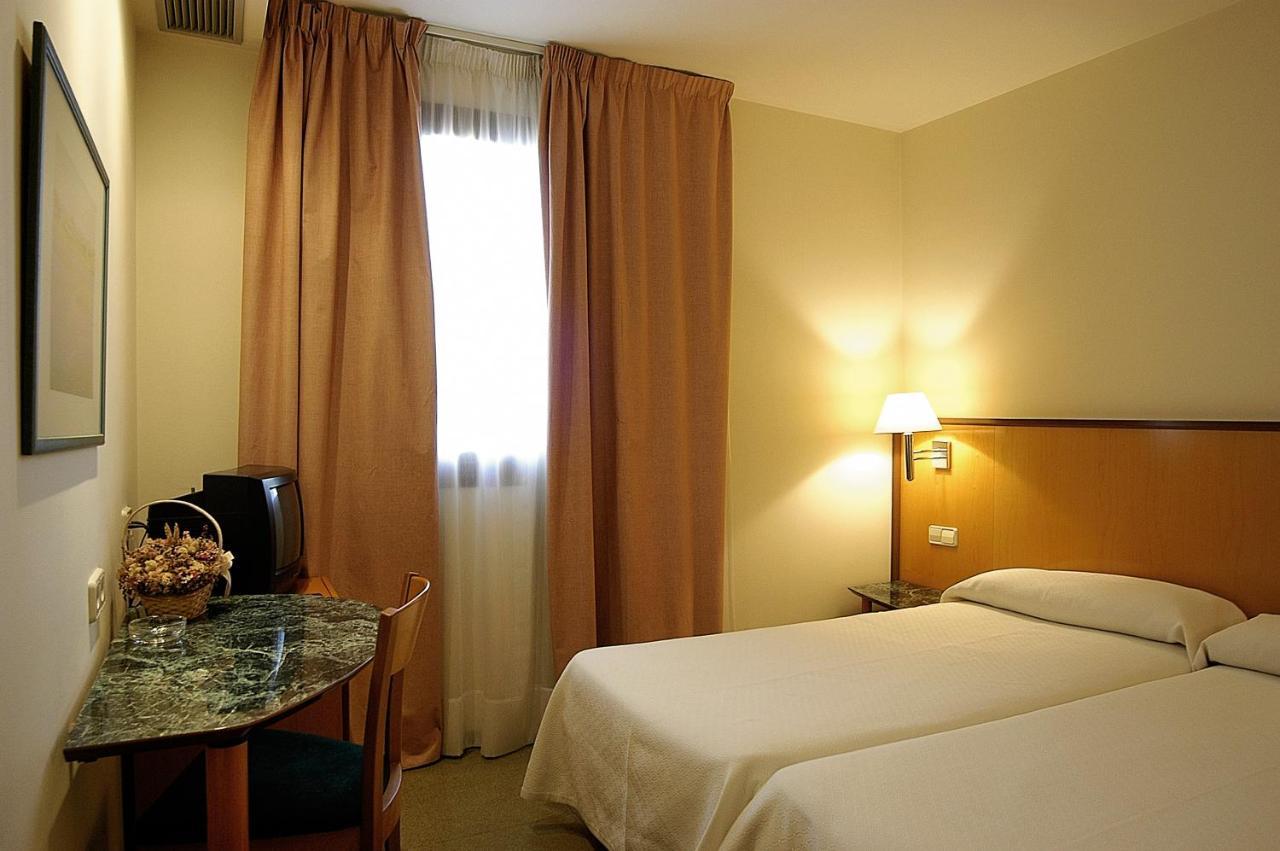 Hostal Meson Pepa Logroño Dış mekan fotoğraf